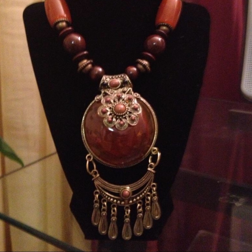 Exotic Egyptian Necklace (brand new)